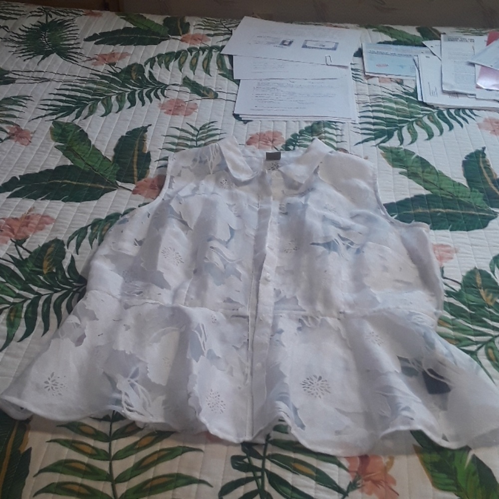 Blouse - Picture 3 of 4